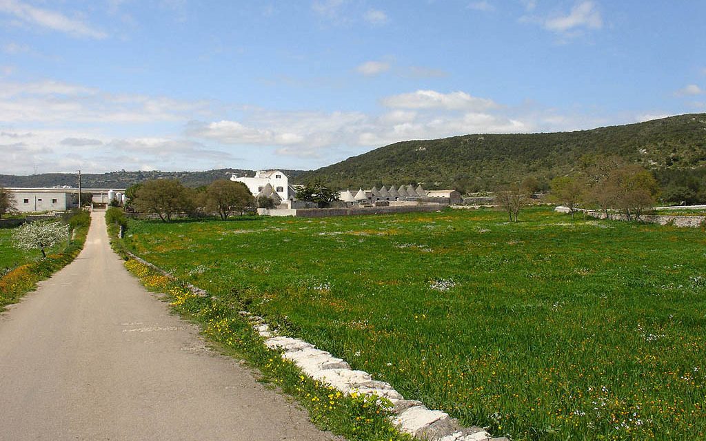 Murgia trullo exterieur campagne