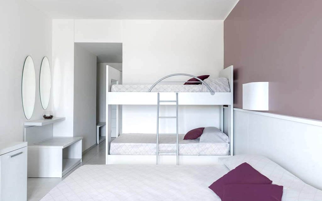 Chambre avec lit superposé