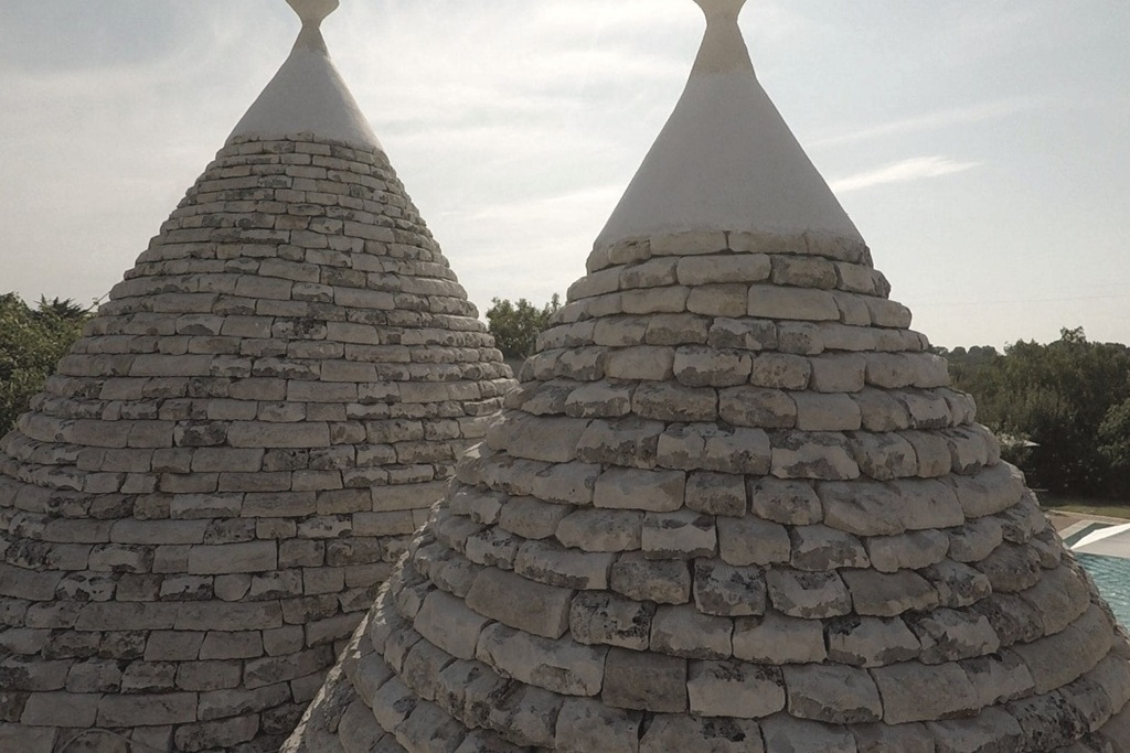 itria107NP24-trulli-piscine